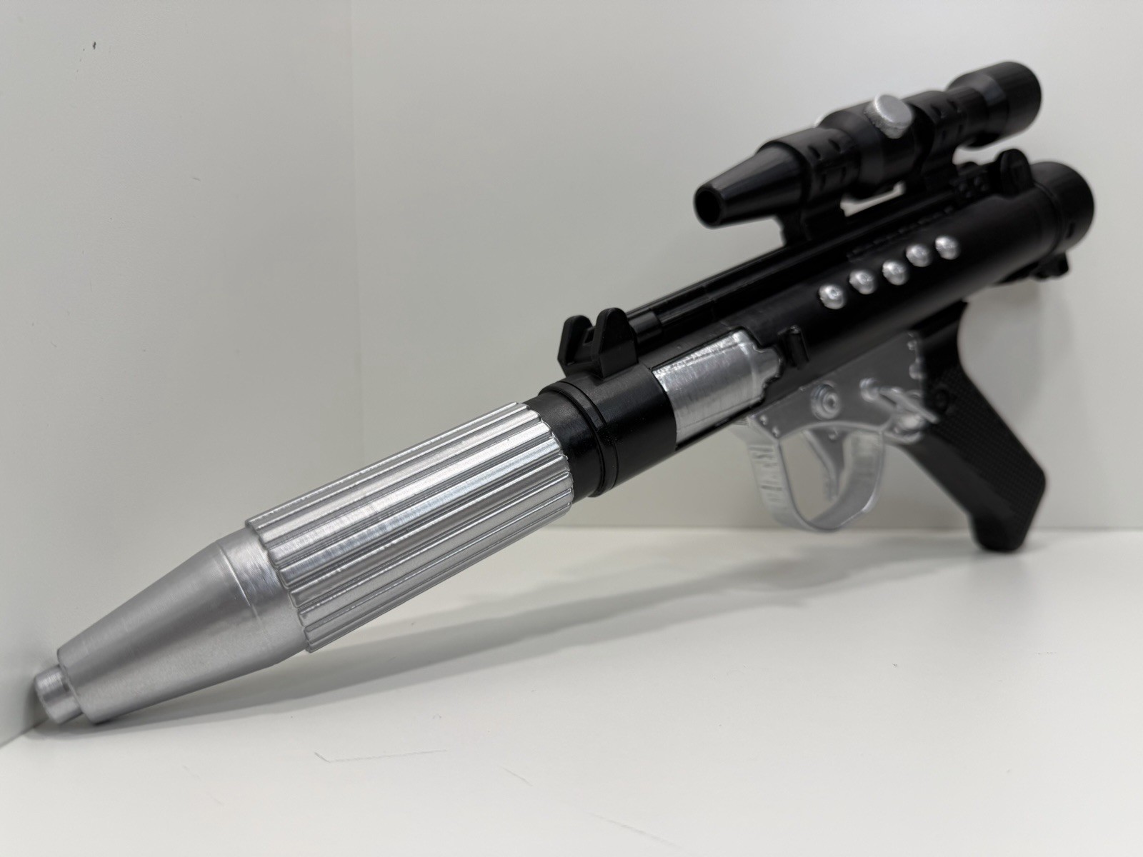 ✨ Star Wars DH-17 Blaster Pistol &ndash; 3D Printed Cosplay Accessory ✨