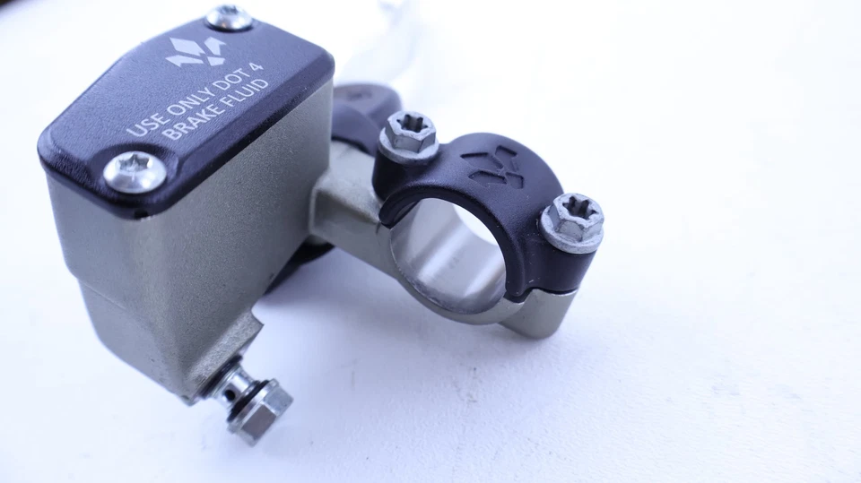 KTM 85 SX 2023 freno delantero cilindro maestro percha palanca depósito OEM Stock Foto 2 de 4