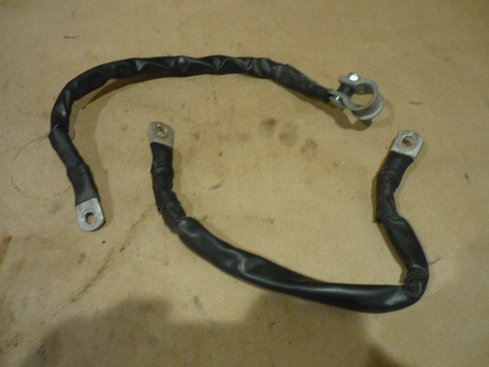 Maserati 4200  - Cables For Battery Cut Out Switch - P/N  383000322