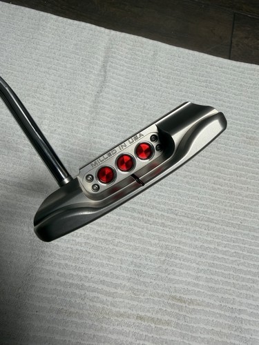 MINT Scotty Cameron Studio Style Catalina 35” RH w/ HC - VERY lightly used