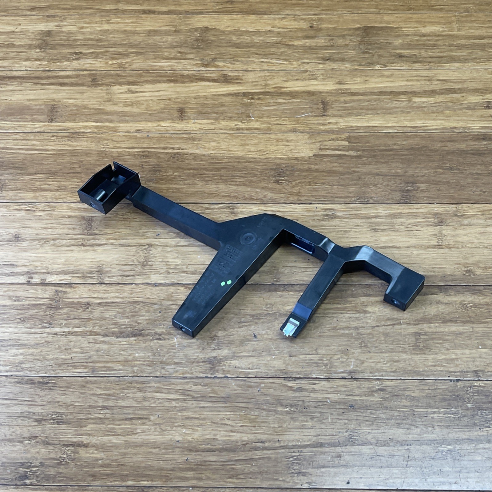 2017-2023 Rolls Royce Dawn RR6 Right Support Bracket Unit Black 7318118 OEM