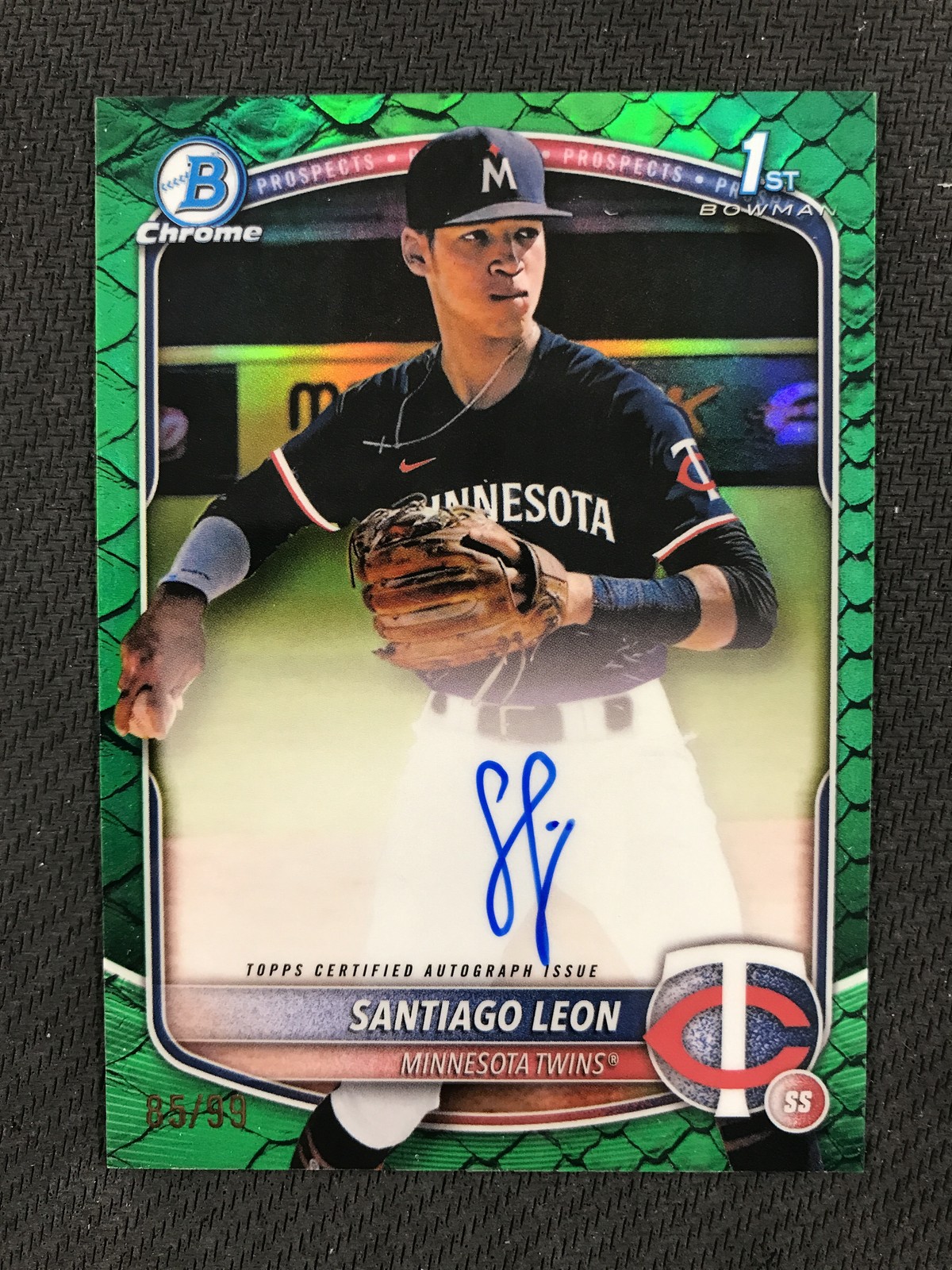 2025 Bowman Chrome #CPA-SL Santiago Leon Prospect Autograph Reptilian Green /99