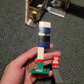 Lego City Service Station 60132 incomplete Read