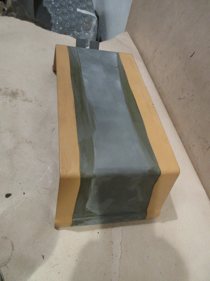 Cubierta inferior de guantera Ferrari 348 2.7 Motronic, TB/TS P/N 63339600 Foto 3 de 4