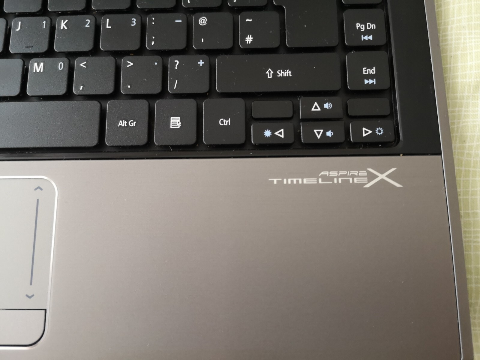 Acer Aspire 4820T Intel i3 Dual-Core 14" Windows 10 Office 2010 Laptop - Picture 9 of 13