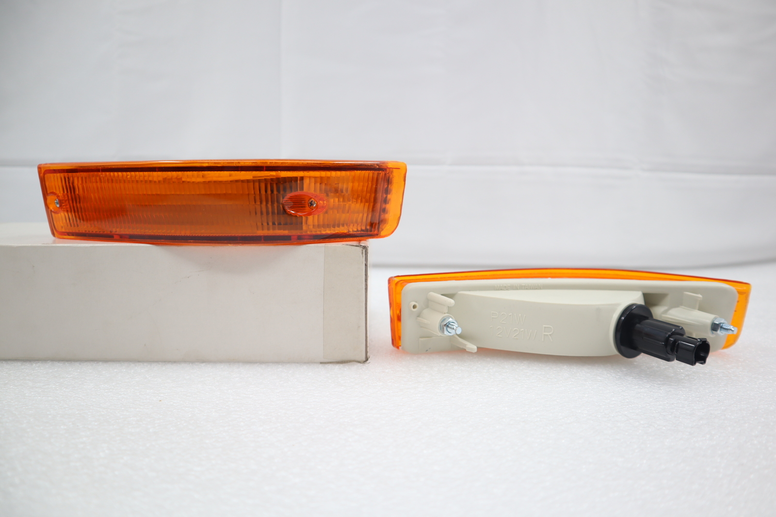 Front Bumper Signal Lamp Yellow Set  For Toyota Corolla~1988 89 90~1992 JDM 2PCS