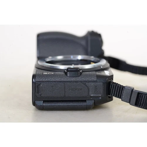 Nikon Z30 Digitalkamera - 20,9 Megapixel Kamera - Camera Body NUR 2993 SHOTS - Bild 2 von 6