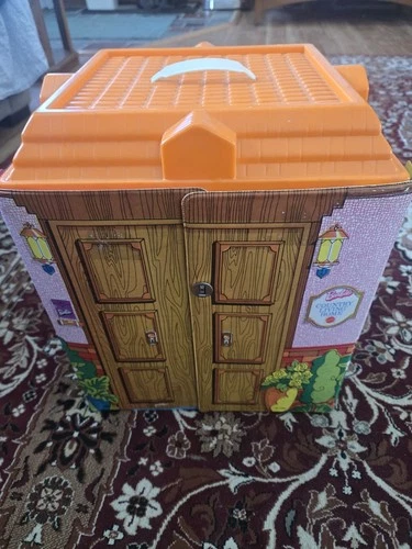 Vintage 1973 Mattel Barbie Country Living Home Fold-Out with 1970's Furniture