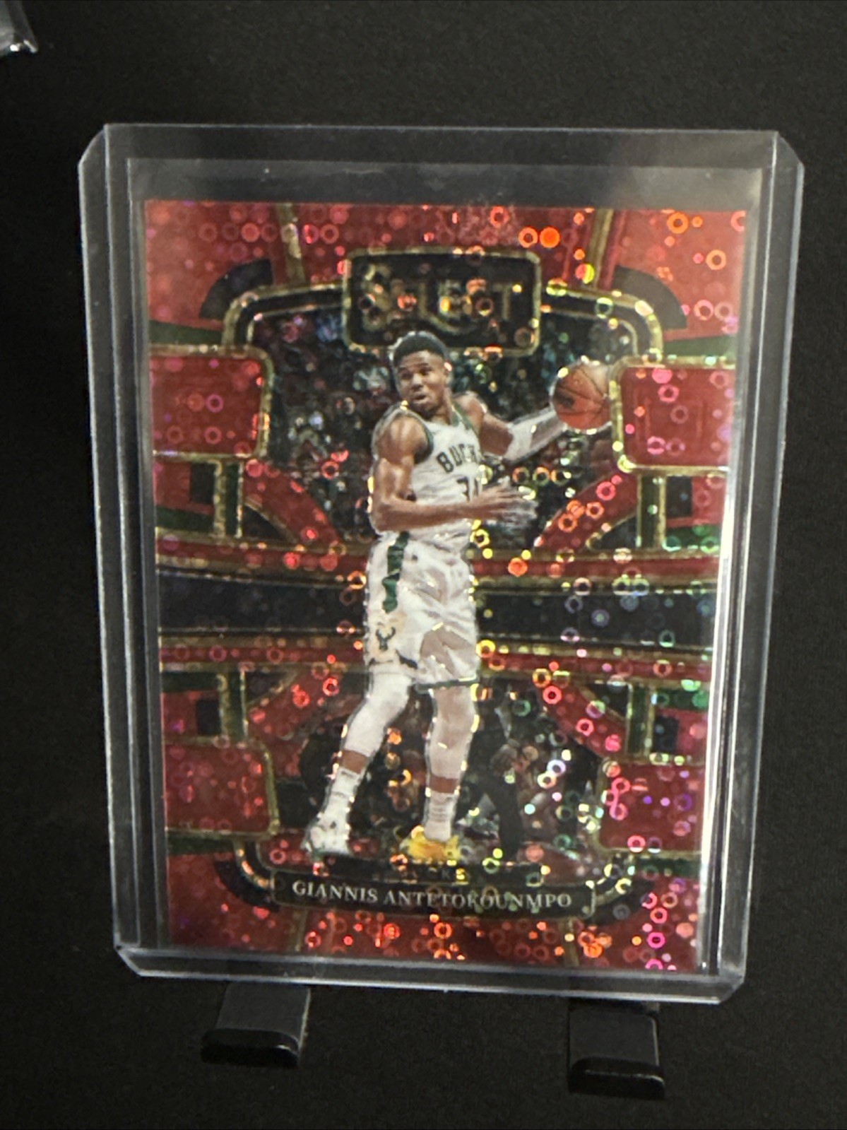 2023-24 Panini Select - Concourse Giannis Antetokounmpo #60 Red Disco Prizm /49