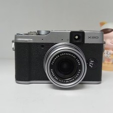 Fuji FUJIFILM X Series X20 12.0MP 4x Optical Zoom Digital Camera F2.0-2.8 silver