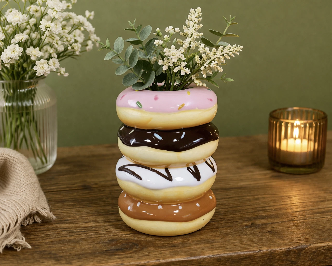 Donut Vase Ceramic Stacked Doughnut Vase Flower Pot Novelty Home Decor 14cm
Opens in a new window or