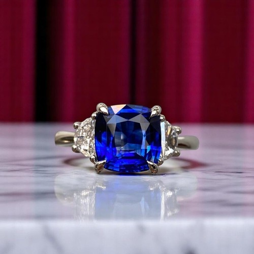 Anillo de compromiso de zafiro azul creado en laboratorio cojín de... - Imagen 4 de 10