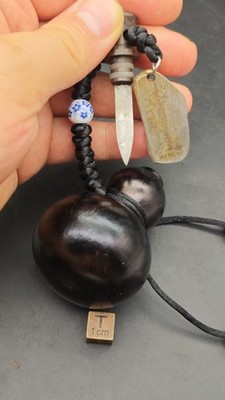 Altay meteorite iron meteorite sword gourd northwest stone pendant A01