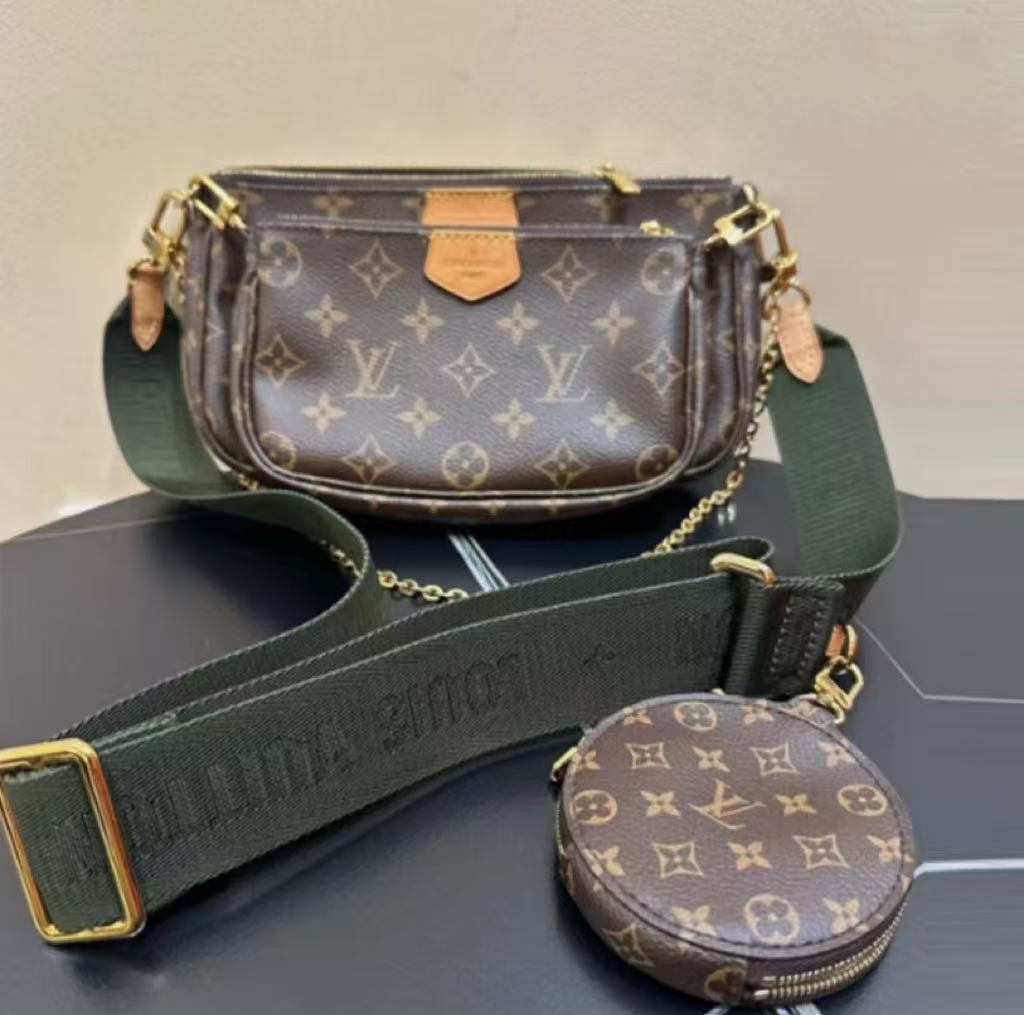 Louis Vuitton Multi Pochette Accessoires Monogram green Clutch