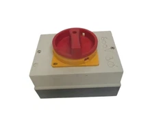 KLOCKNER MOELLER P3-63 DISCONNECT SWITCH (AS PICTURED)  UNMP