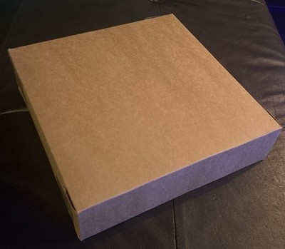 Plain Extra Thin Pizza Boxes 10'' x 10'' x 2'' - Pack of 75