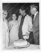 o27266 1967 orig photo director Russell Rouse w Stephen Boyd, Giovanna Ralli & b