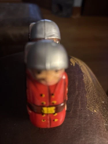 MARX Ramp Walker Plastic Hap Hop Toy Marching Red Double Soldiers Vintage 1960s