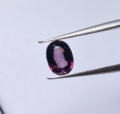 1.60 CTS, SPINEL, NATURAL UNTREATED PURPLE/PINK OVAL CUT, 7.5 X 5.6 MM THAILAND