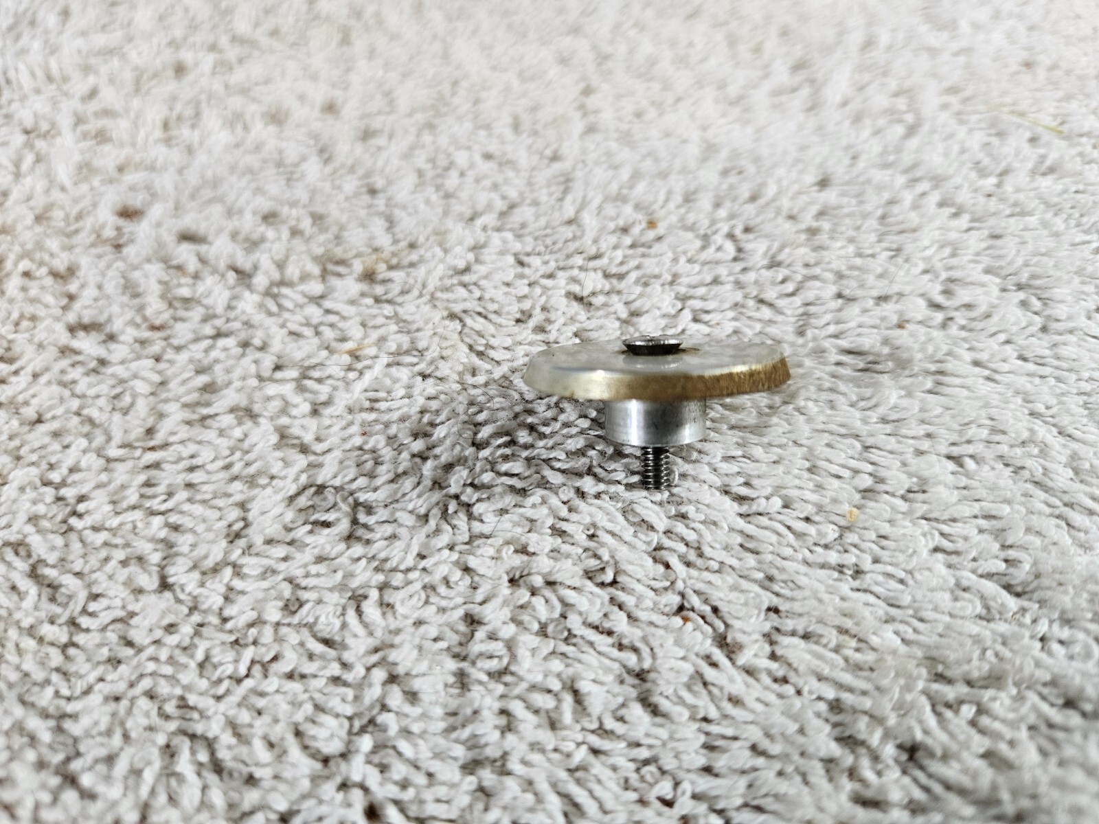 Akai 1800-SD Reel To Reel parts: Pinch Roller cap with screw. Nice