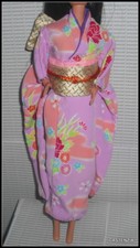 TOP BARBIE MATTEL DOTW DOLL OF THE WORLD JAPANESE LAVENDER FLOWER PRINT KIMONO