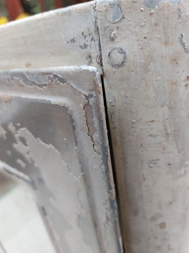 Large vintage industrial metal wall cabinet, mirror door, flaky white paint - Picture 6 of 13