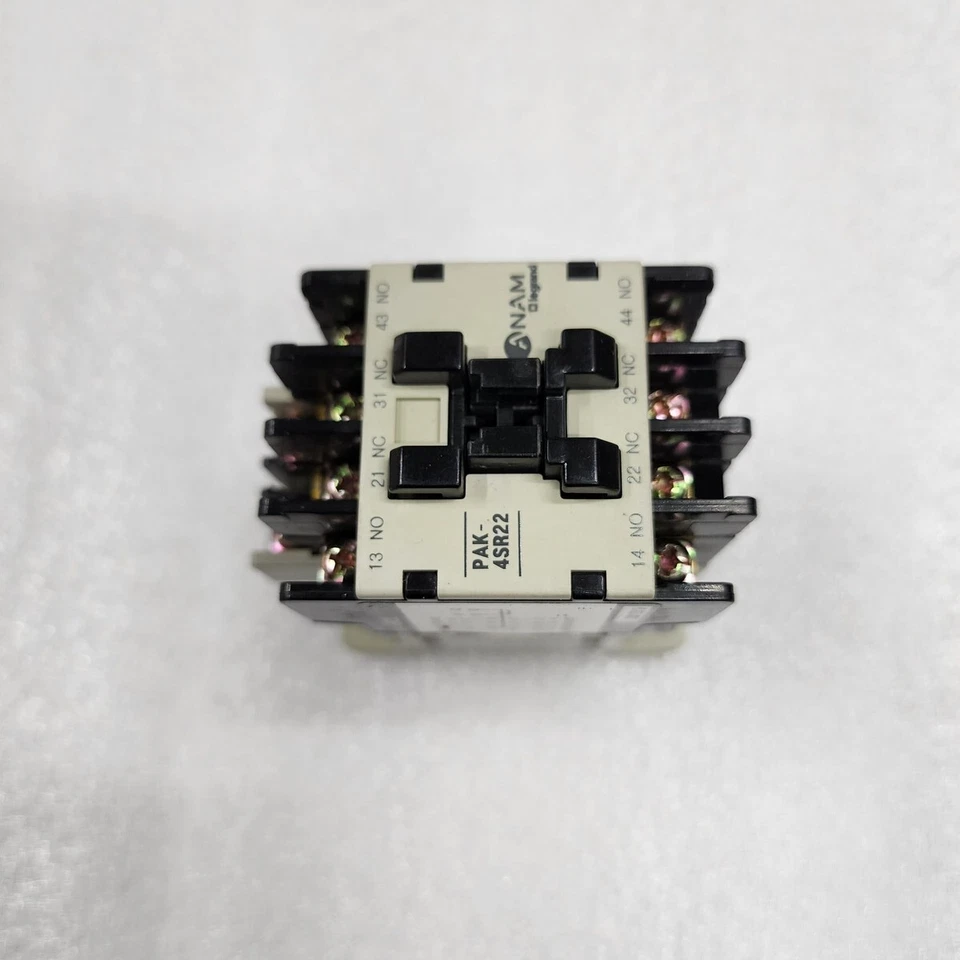 ANAM LEGRAND PAK-4SR22 MAGNETIC RELAY 200-220V - Image 3 of 4