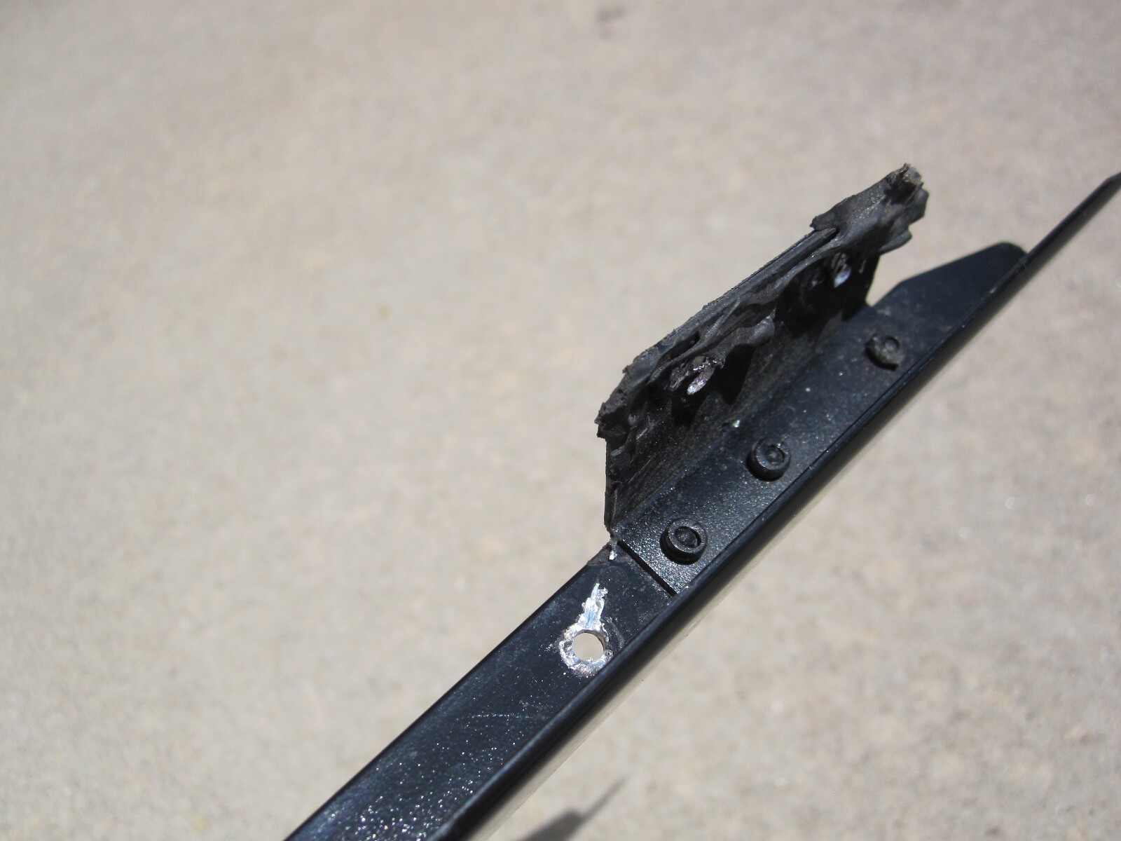 02-2010 LAMBORGHINI MURCIELAGO LEFT DOOR GLASS UPPER TRIM CHANEL RUN MOLDING 