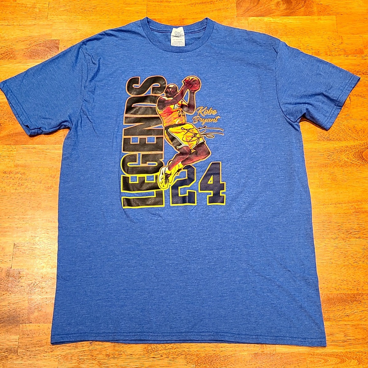  NBA LAKERS KOBE BRYANT 24 Tシャツ Kobe Bryant Los Angeles Lakers Legends #24 Graphic Tee T Shirt