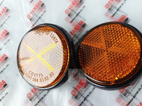 Yamaha DT100 DT125 DT175 DT250 DT400 RD125 RD250 SR400 GPD125 Reflector L-R New - Bild 2 von 5