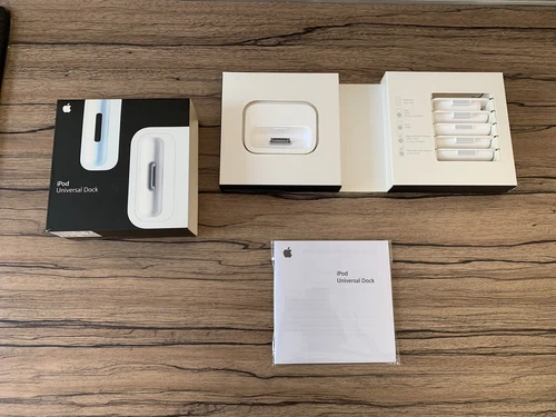 Station d'acceuil Apple / Ipod universal Dock MA045G/A , complet .