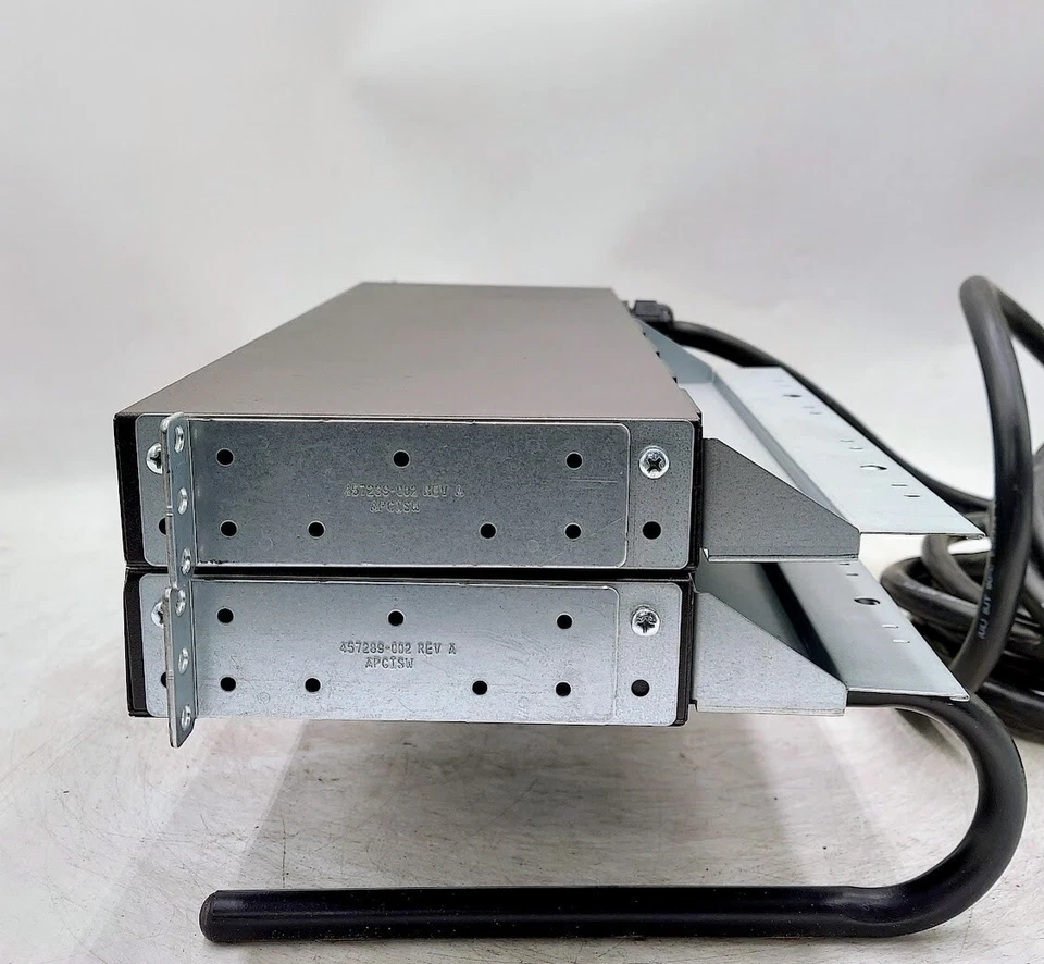 LOT OF 2 HPEO4501 Intelligent Modular PDU Series 228481-002 - Image 3 of 4