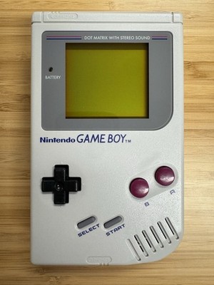 Restored Nintendo Game Boy (Grade A, OEM, DMG-01) - cleaned, tested, fun!