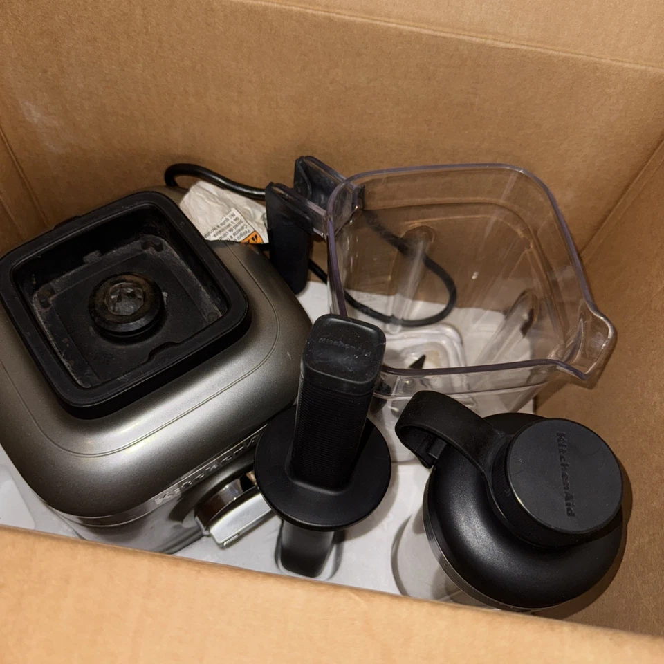 Batidora de velocidad variable KitchenAid K400 - contorno plateada Foto 3 de 3