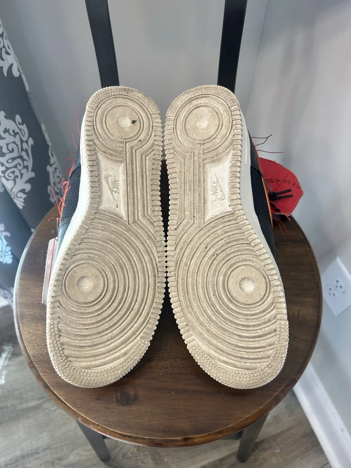 Nike Air Force 1 Low 'Black History Month' Gris Oscuro Rojo CT5534 001 EE. UU. Talla 9 Foto 4 de 4