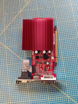 Nvidia Geforce GF210 512M DDR2 64B (TC) CRT DVI HDMI Grafikkarte