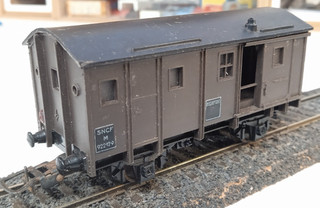 HO HORNBY ACHO WAGON FIN DE CONVOI A ESSIEUX SNCF NO ROCO