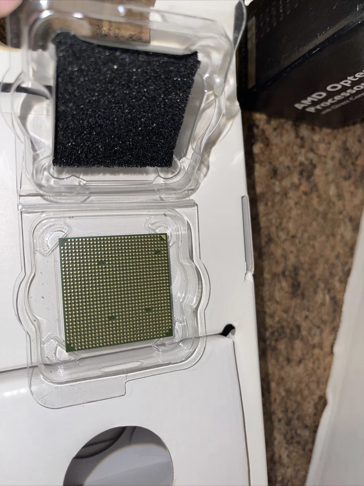 AMD 64 Opteron Processor Model 285 Dual Core Processor Open Box OSA285FAA6CB #2 - Image 4 of 4