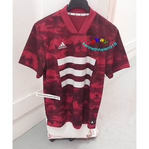 tan graphic jersey