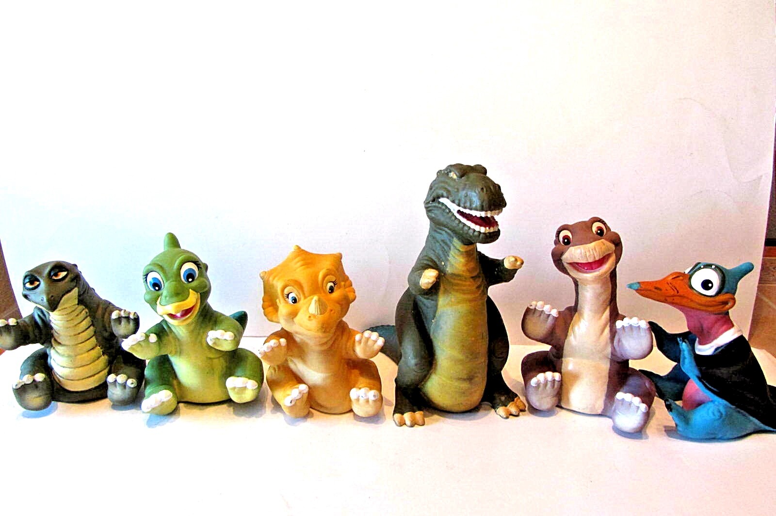 land before time hand puppets from pizza hut