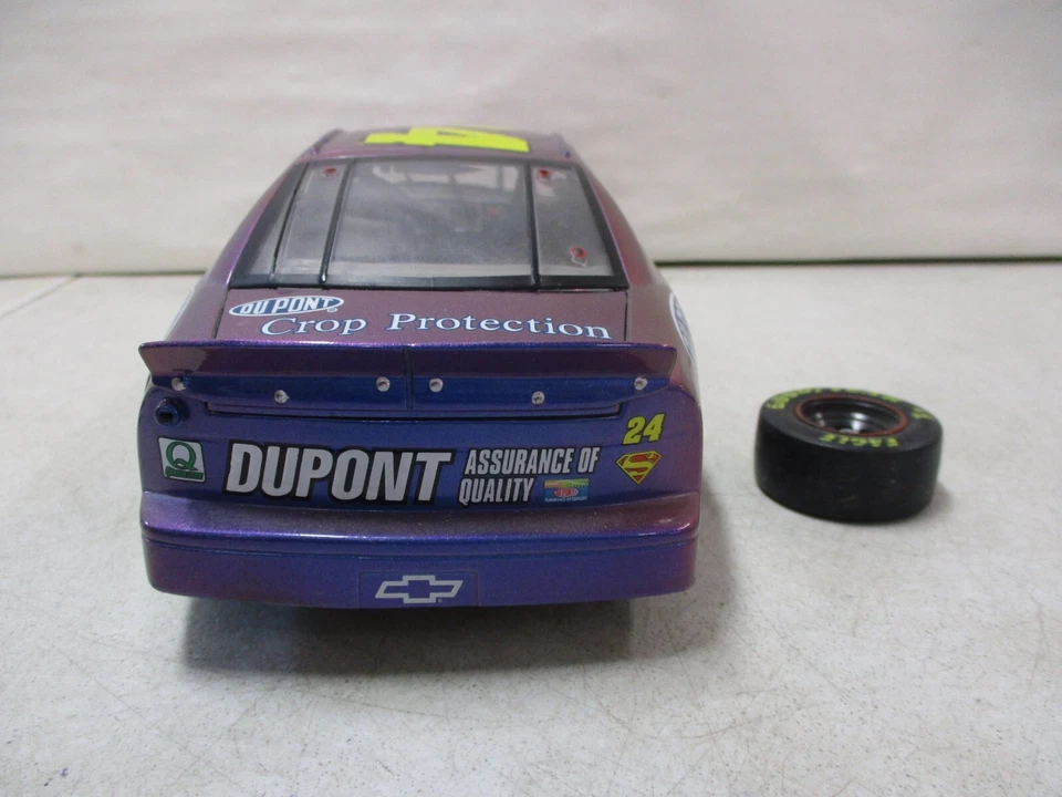 1999 Revell Jeff Gordon Dupont Superman Chromalusion 1/18 - Image 4 of 4