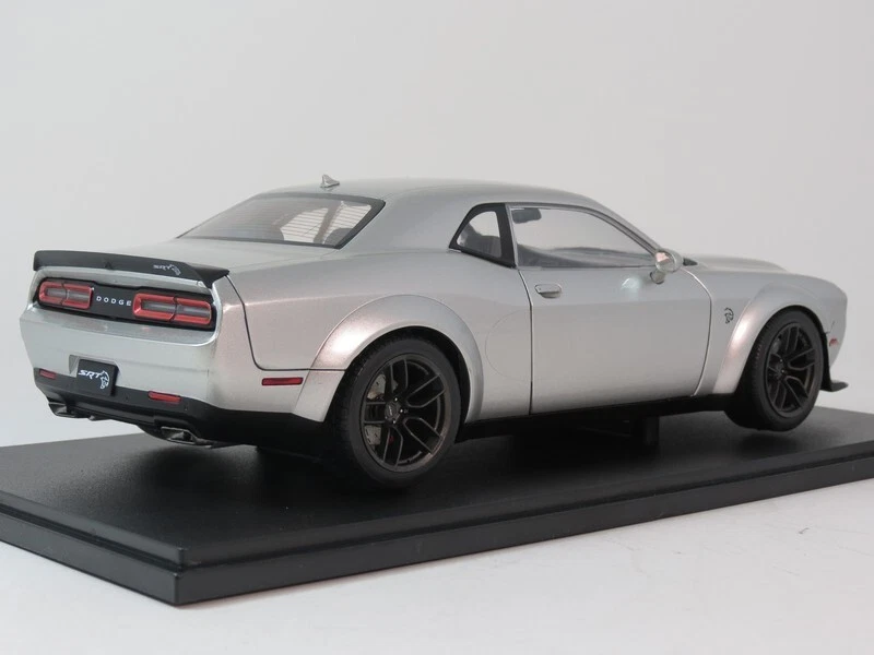 Solido Dodge Challenger SRT Hellcat redeye widebody nickel 2023 1/18 S1805711 - Immagine 3 di 4
