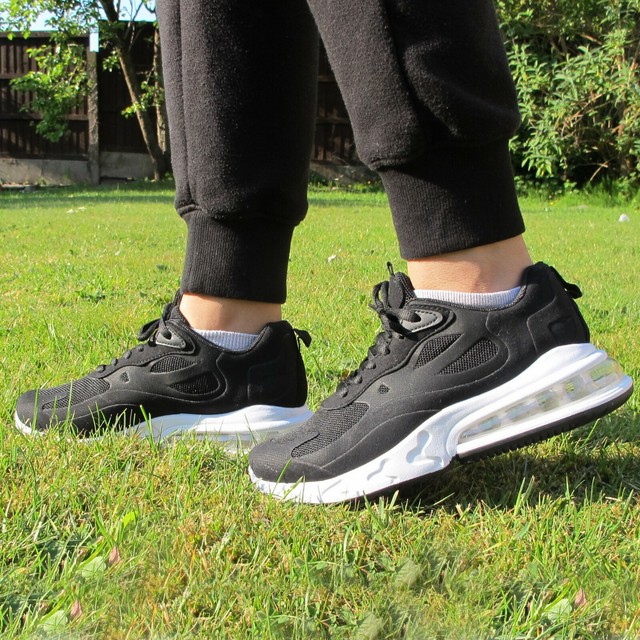 brooks running shoes uk