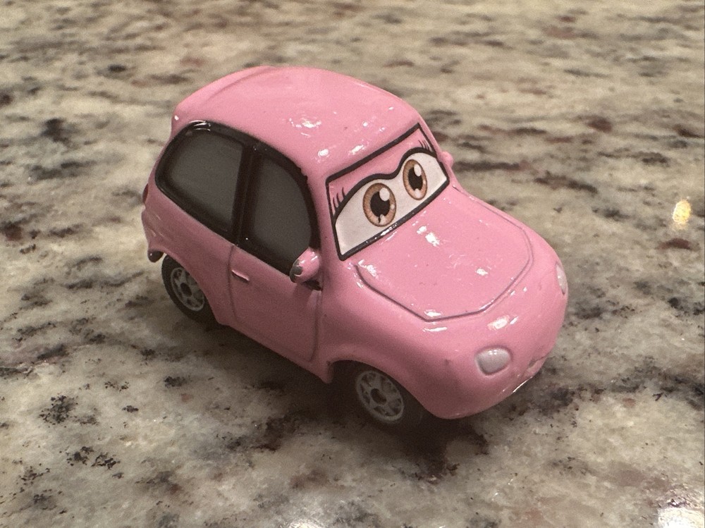 Disney Cars  - Diecast Vehicle - Chuki - Pink