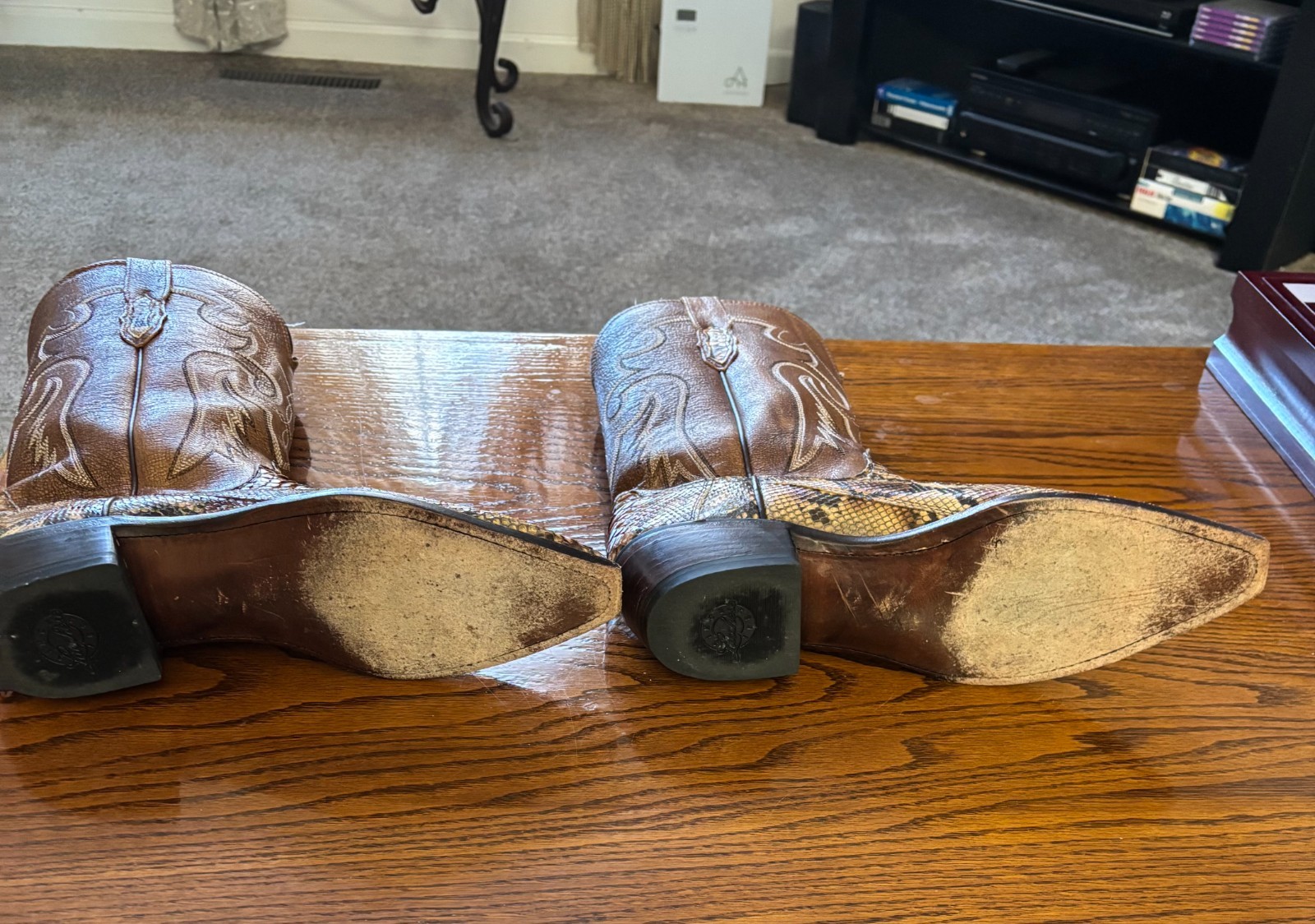 lucchese python boots size 9 - image 3