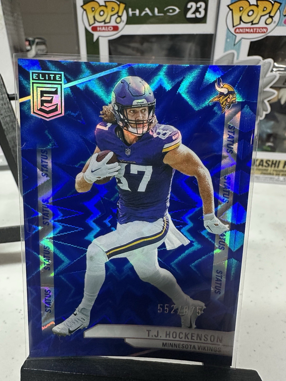 2024 Panini Donruss Elite - T.J. Hockenson #45 Status Explosion /875