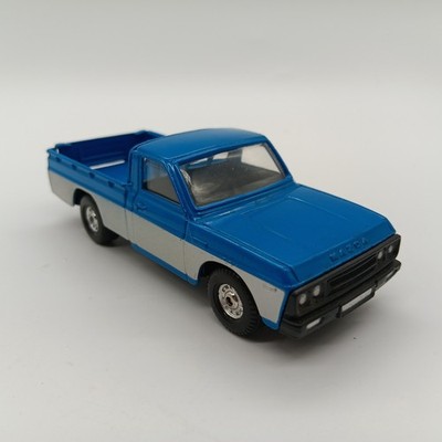 Corgi Mazda B1600 Pickup Diecast Toy Blue Silver 1/36 Scale Vtg Great Britain 