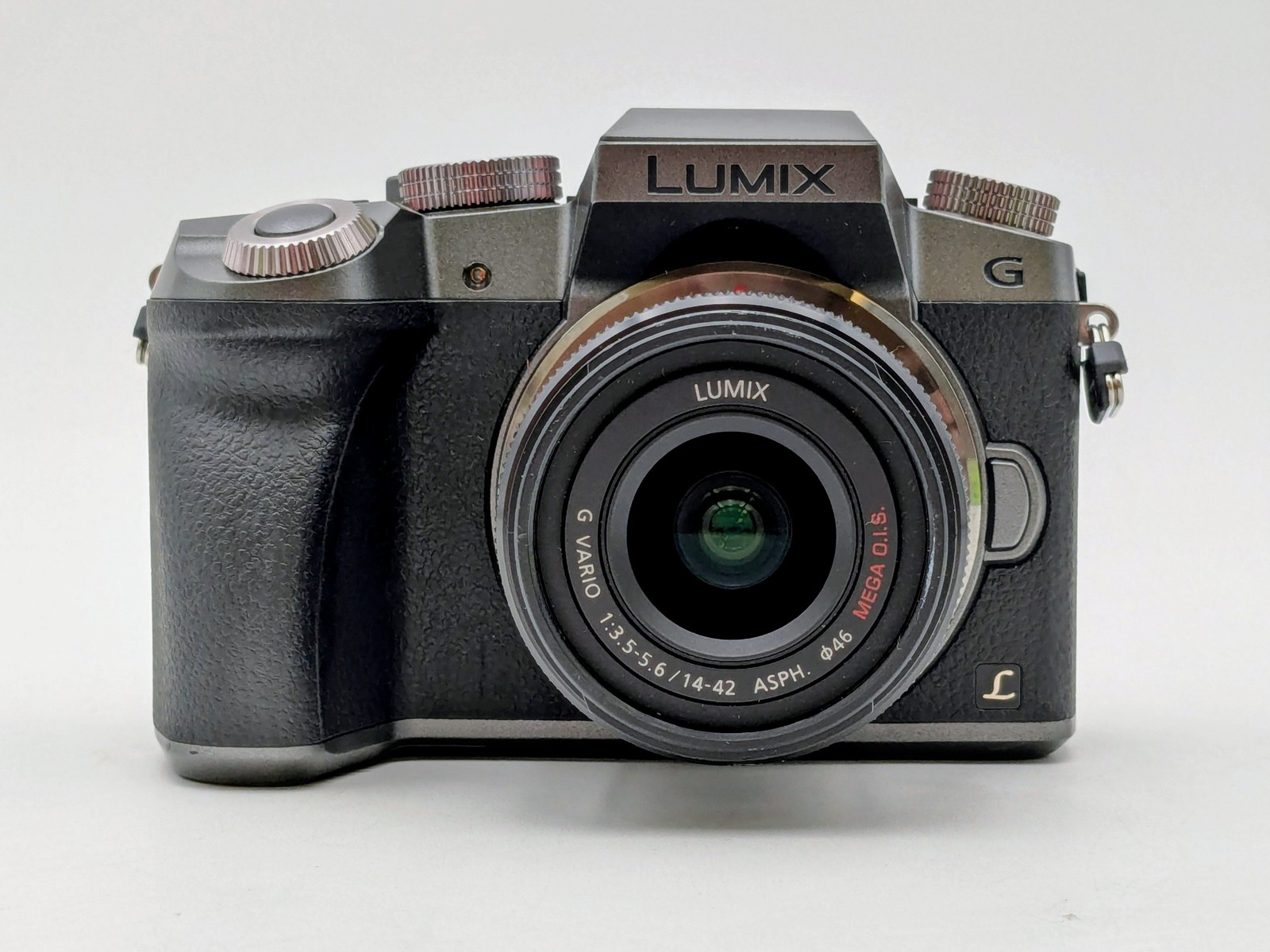 Panasonic LUMIX DMC-G7 Digital Camera w/ Lumix G Vario 14-42