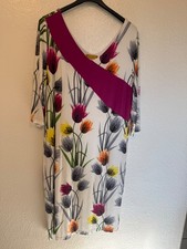 Tolles Jerseykleid mit Tulpen, Gr. 44, schöner Druck