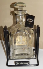 Jack Daniels Tennessee Whisky Cameo Bottle Pour Assist Cradle Holder Metal Stand